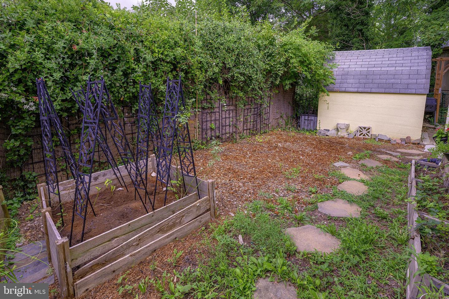 11-e Hillside Rd Property Photo 45