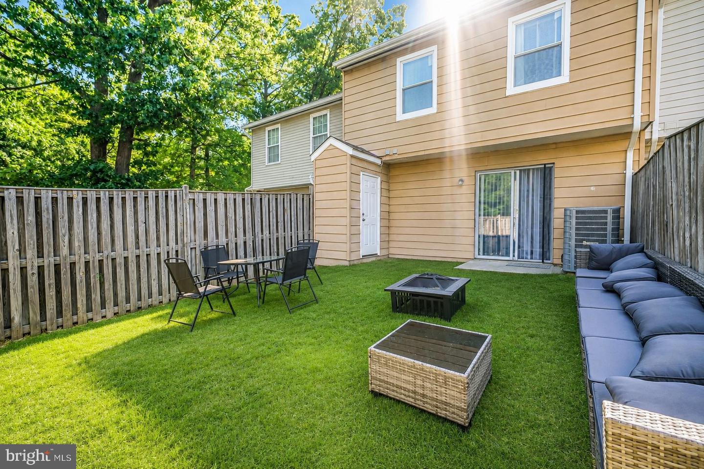 6103 Hil Mar Dr Property Photo 2