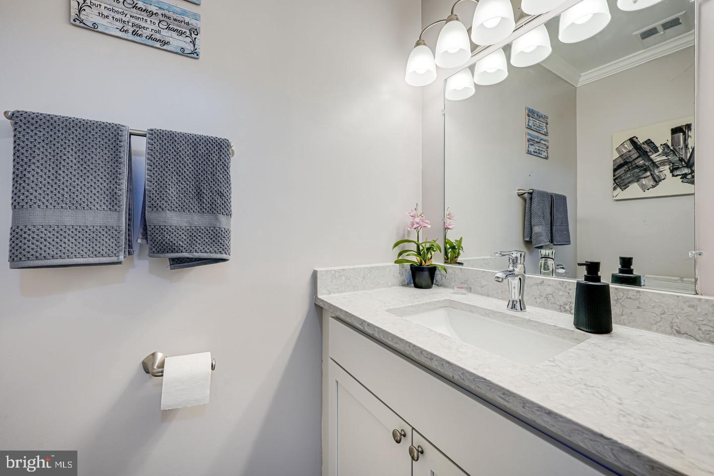 6103 Hil Mar Dr Property Photo 13