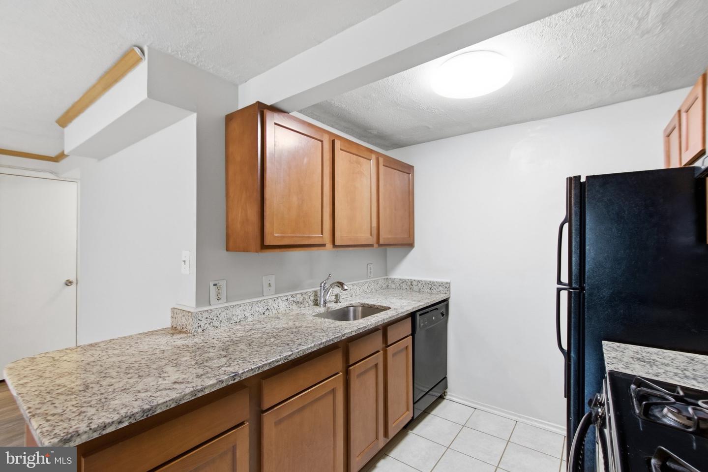 1924 Dutch Village Dr #t-228 Property Photo 19