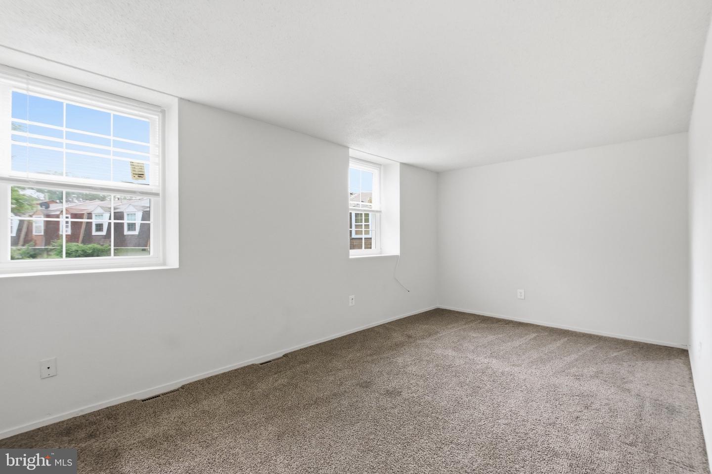 1924 Dutch Village Dr #t-228 Property Photo 29