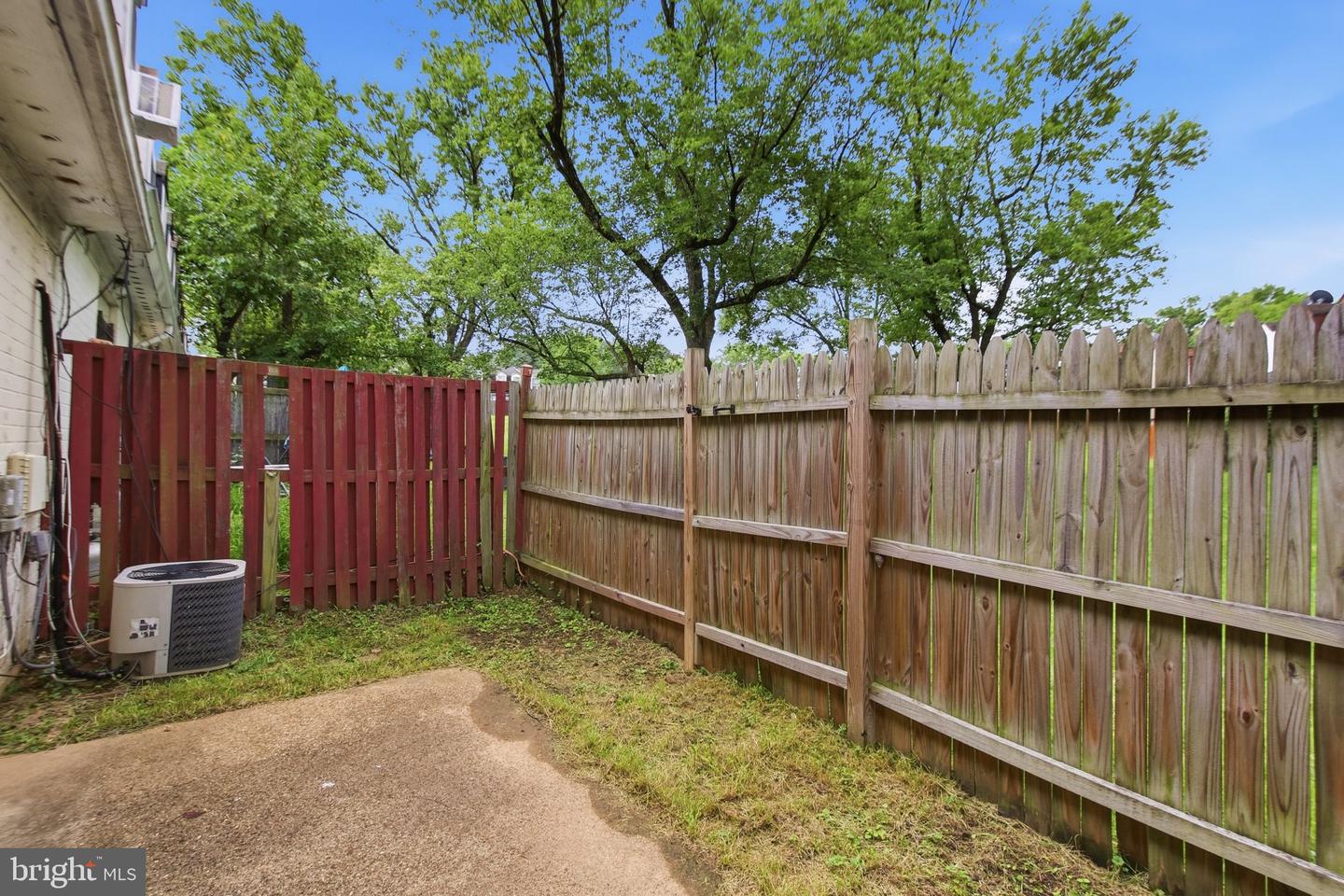 1924 Dutch Village Dr #t-228 Property Photo 34