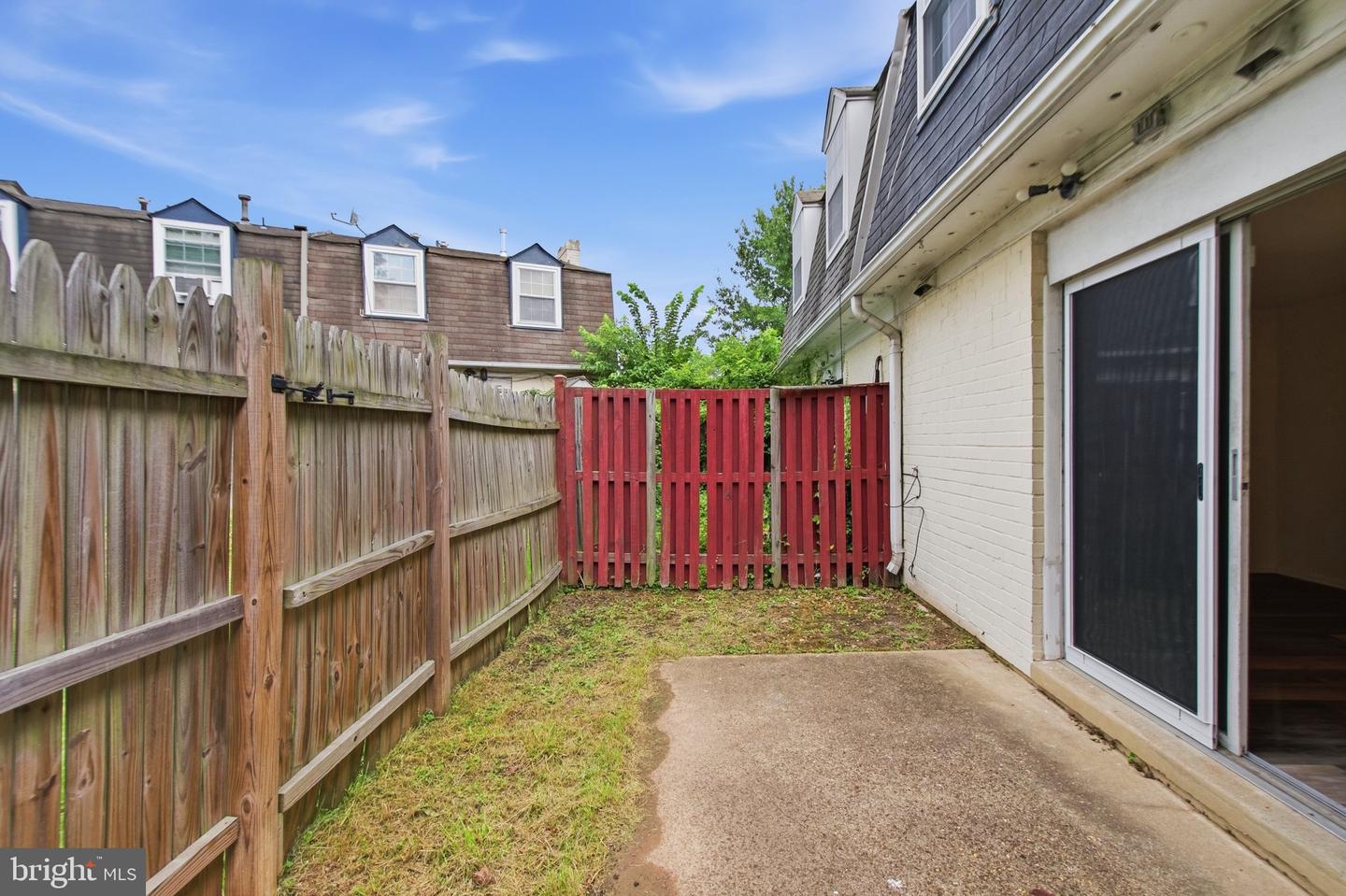1924 Dutch Village Dr #t-228 Property Photo 35