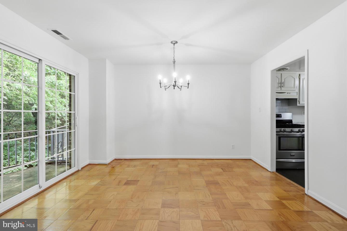 5920 Westchester Park Dr Property Photo 12