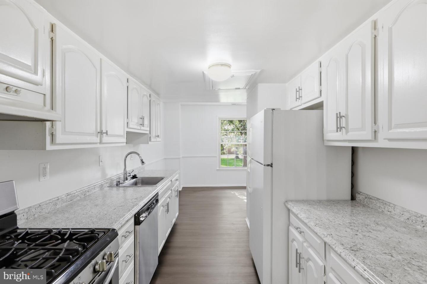 5920 Westchester Park Dr Property Photo 15