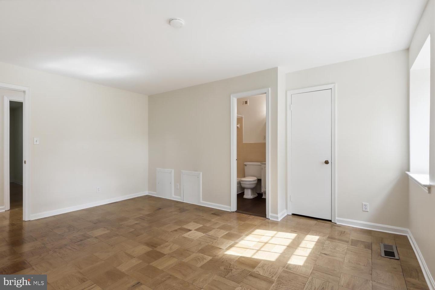 5920 Westchester Park Dr Property Photo 22