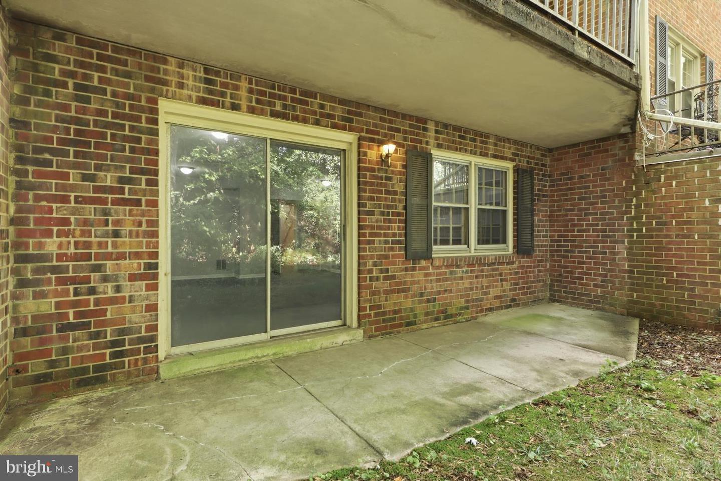 5920 Westchester Park Dr Property Photo 38