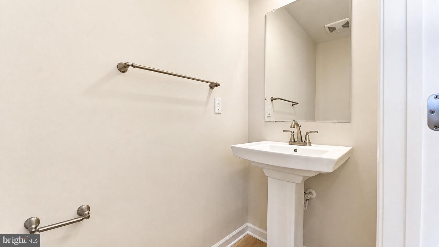 4809 Vista Green Ln Property Photo 20