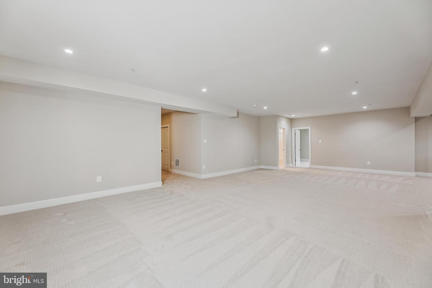 12504 Lusbys Ln Property Photo 25