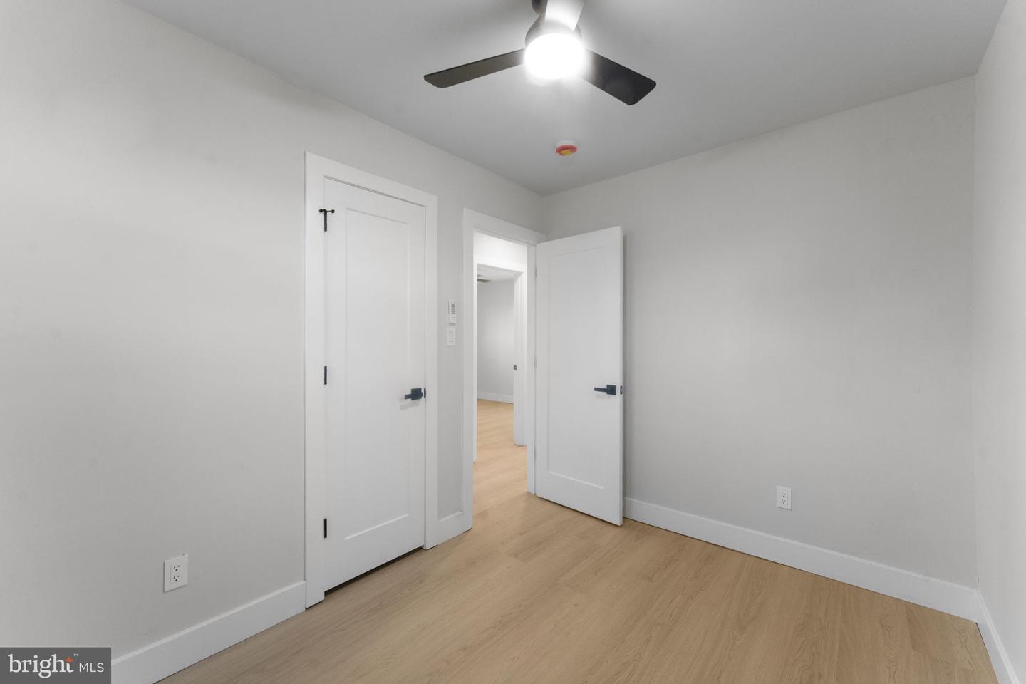 5117 Emo St Property Photo 19