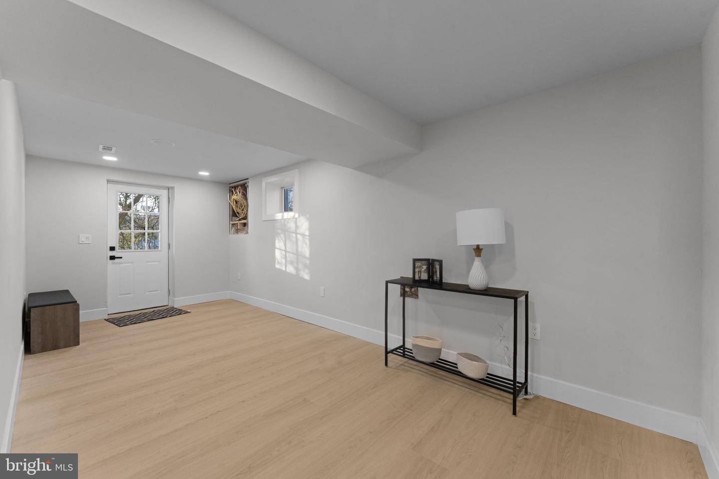 5117 Emo St Property Photo 29