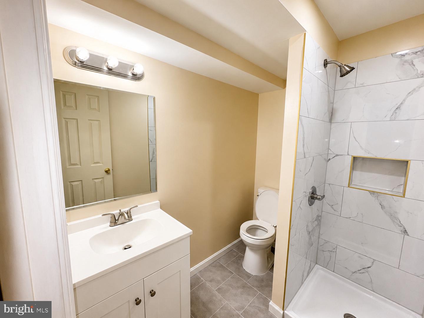 6600 Long Shadow Ct Property Photo 5