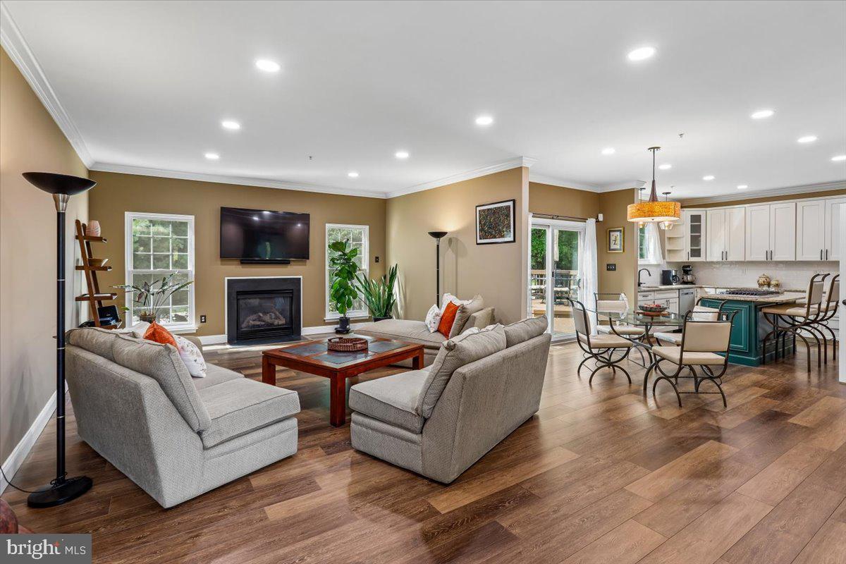 15103 Dalby Ct Property Photo 4