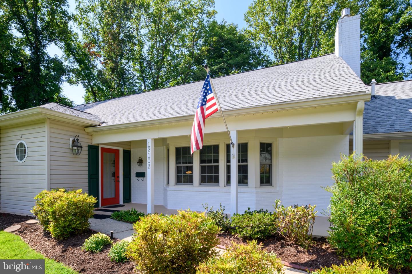 12102 Lerner Pl Property Photo 3