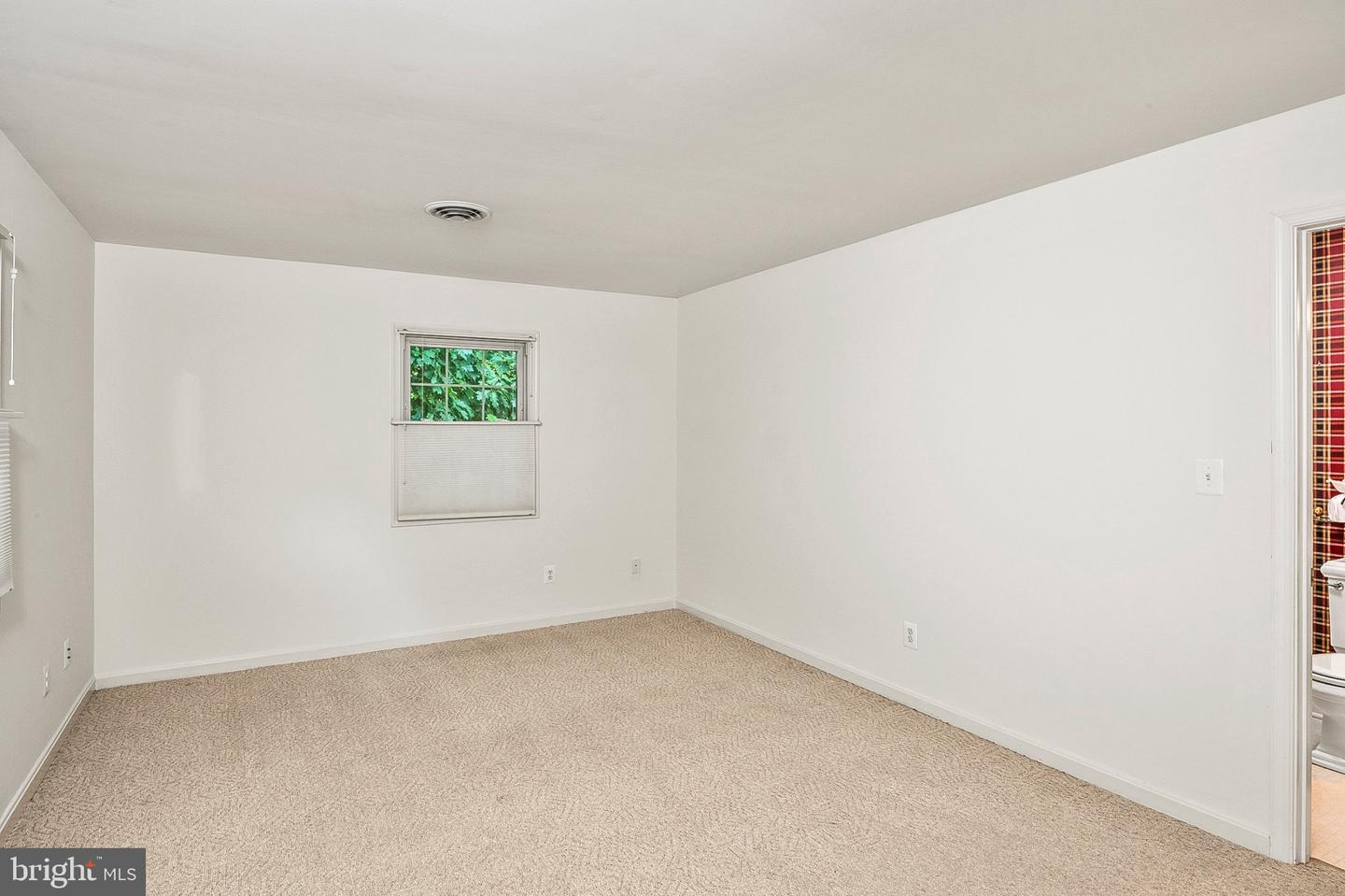 12102 Lerner Pl Property Photo 27