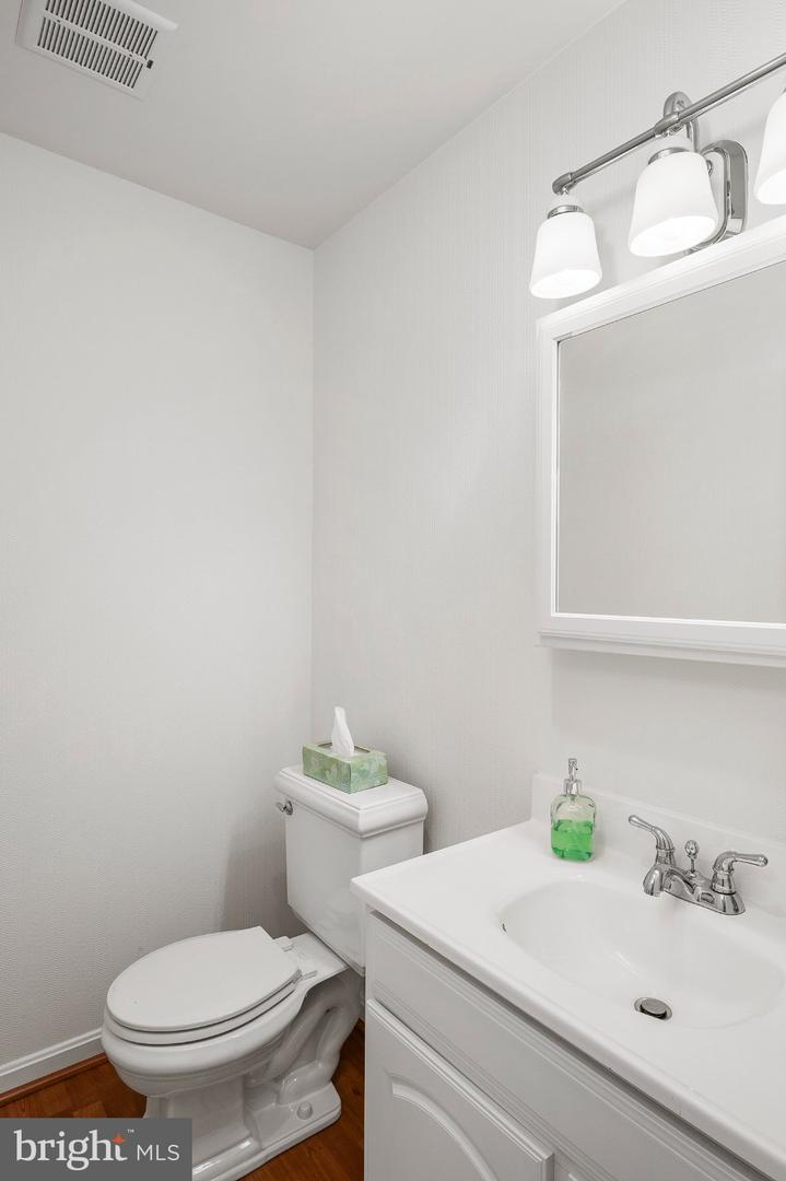 12102 Lerner Pl Property Photo 32