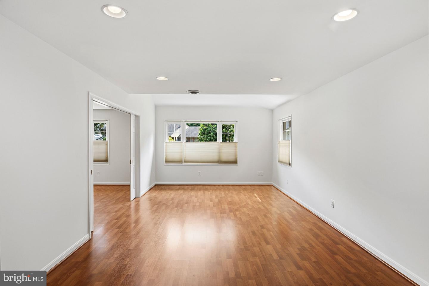 12102 Lerner Pl Property Photo 34