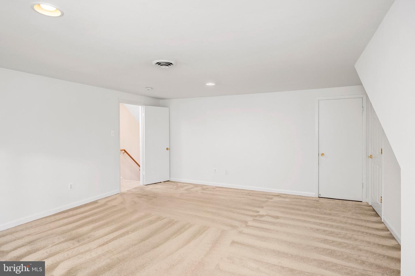 12102 Lerner Pl Property Photo 38