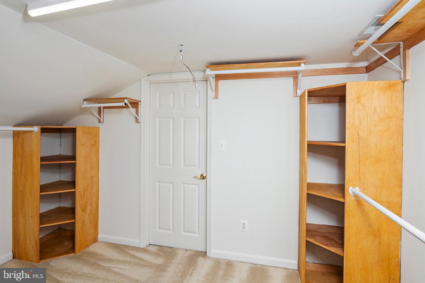 12102 Lerner Pl Property Photo 43