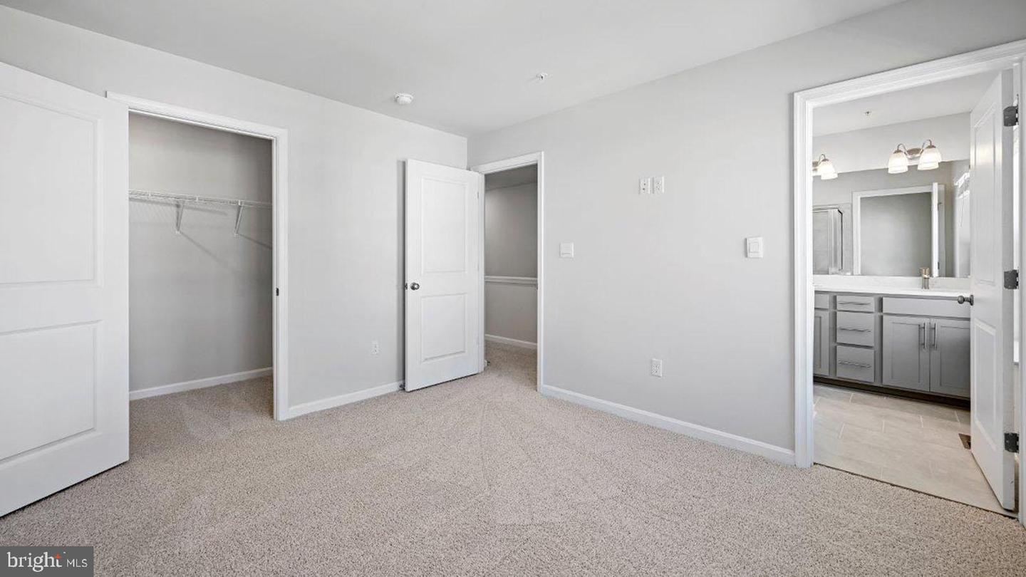 7540 Silver Thread Way Property Photo 17