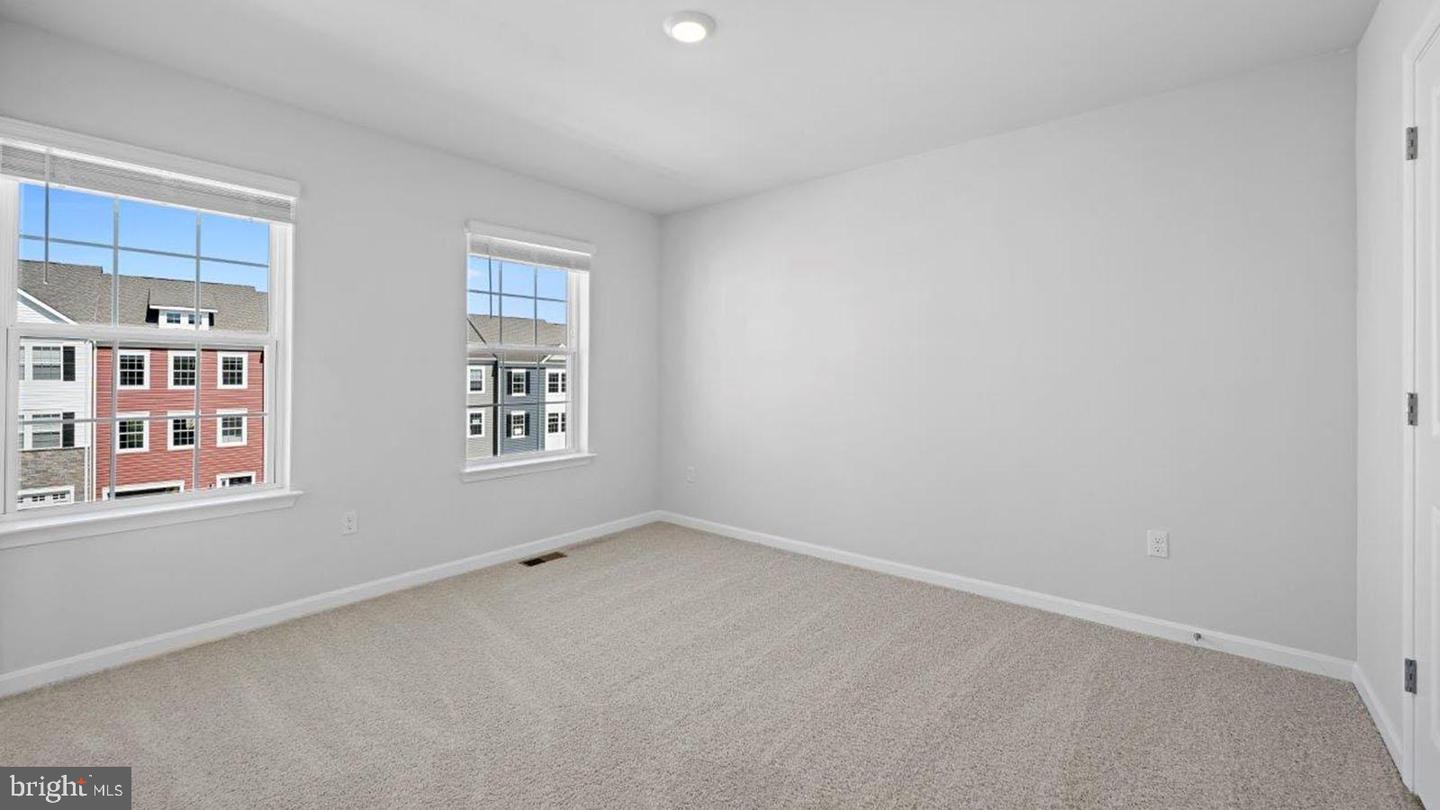 7540 Silver Thread Way Property Photo 18