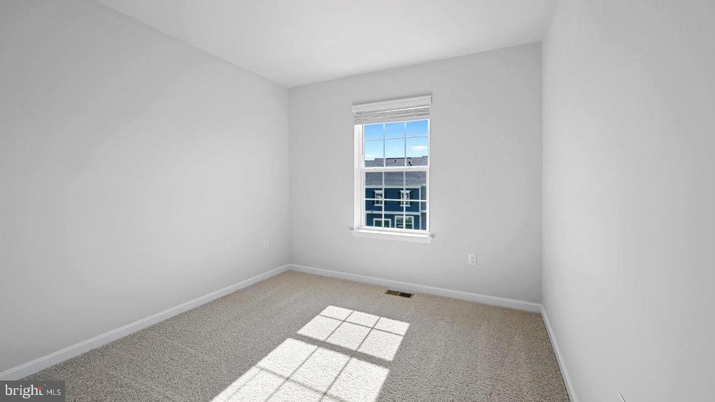 7540 Silver Thread Way Property Photo 22