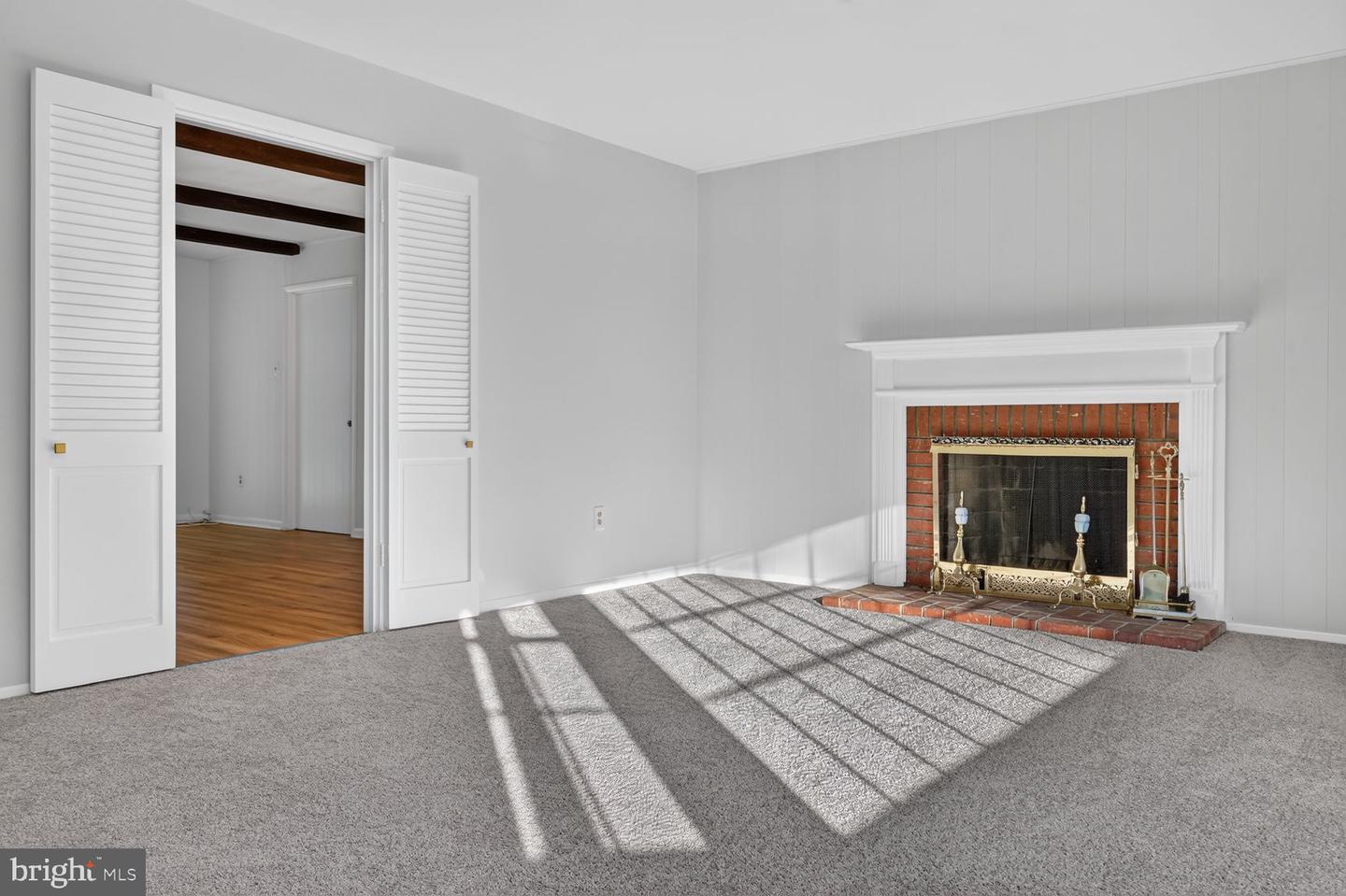 8798 Oxwell Ln Property Photo 7