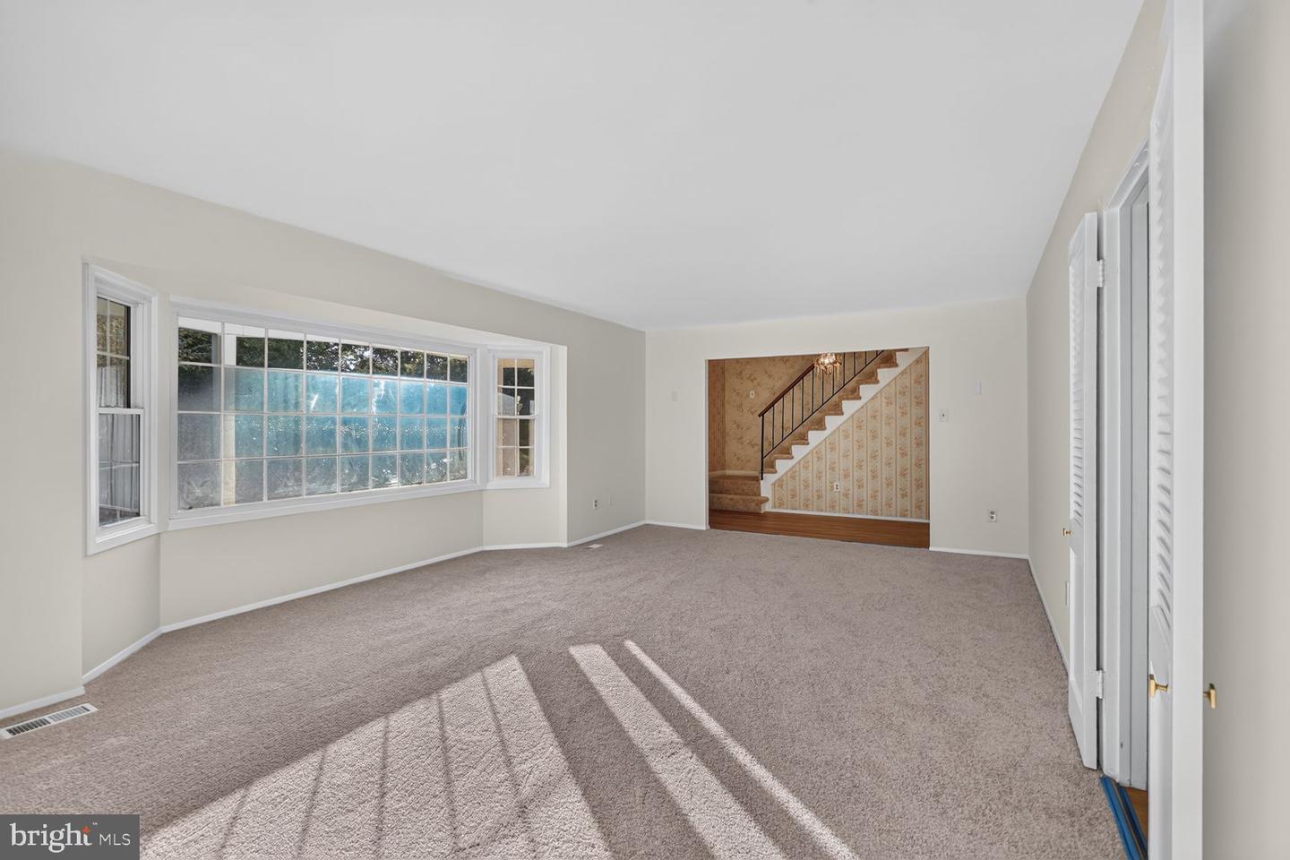 8798 Oxwell Ln Property Photo 8