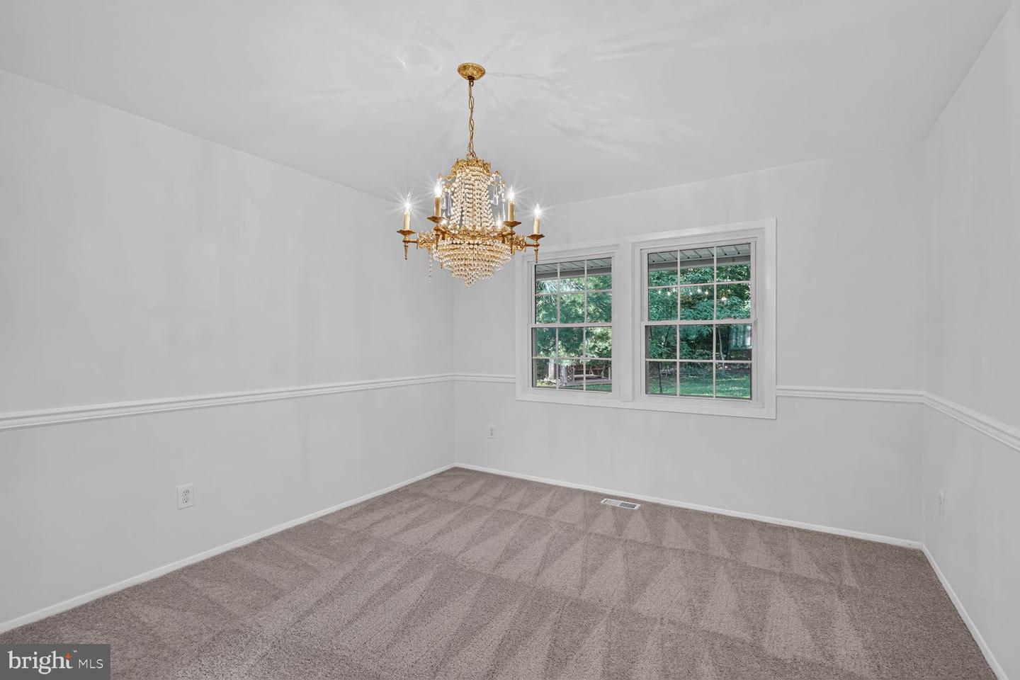 8798 Oxwell Ln Property Photo 10