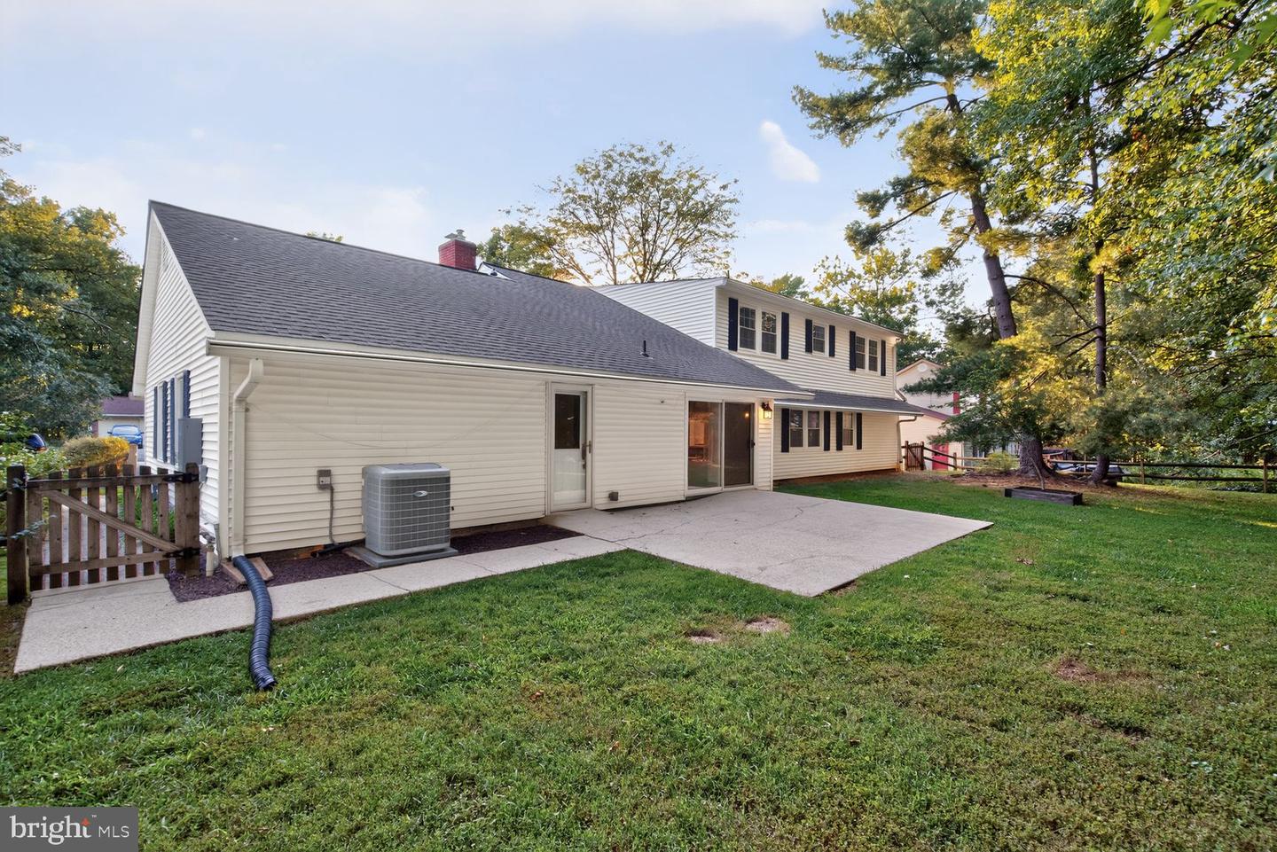 8798 Oxwell Ln Property Photo 28