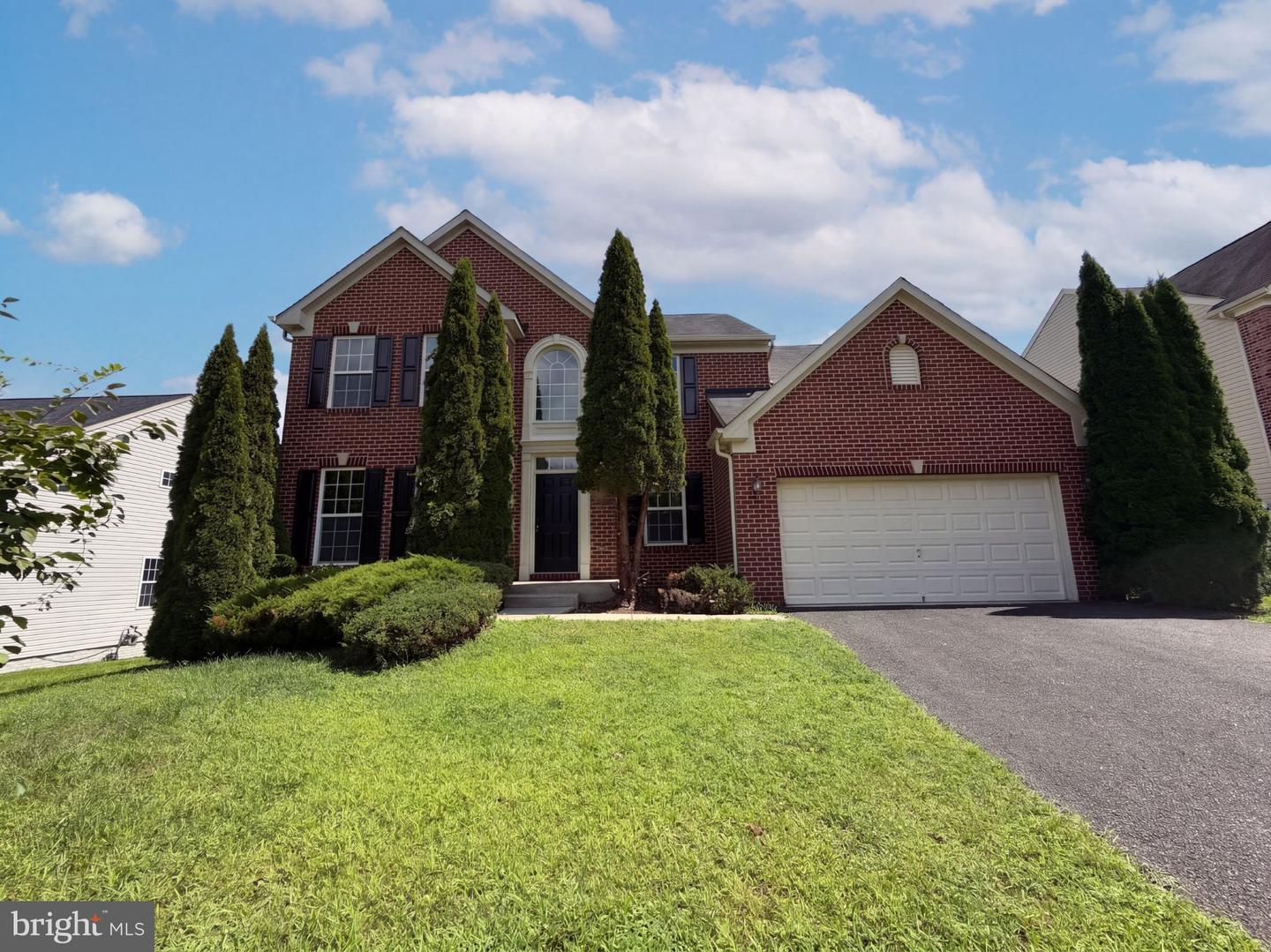 5108 GRIFFENDALE LN Property Photo 1