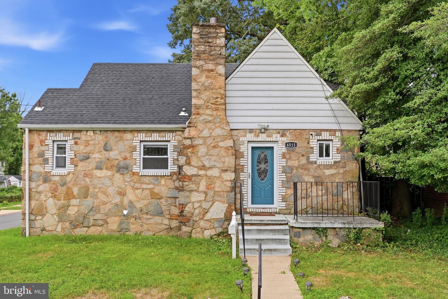 6515 GATEWAY BLVD Property Photo 1