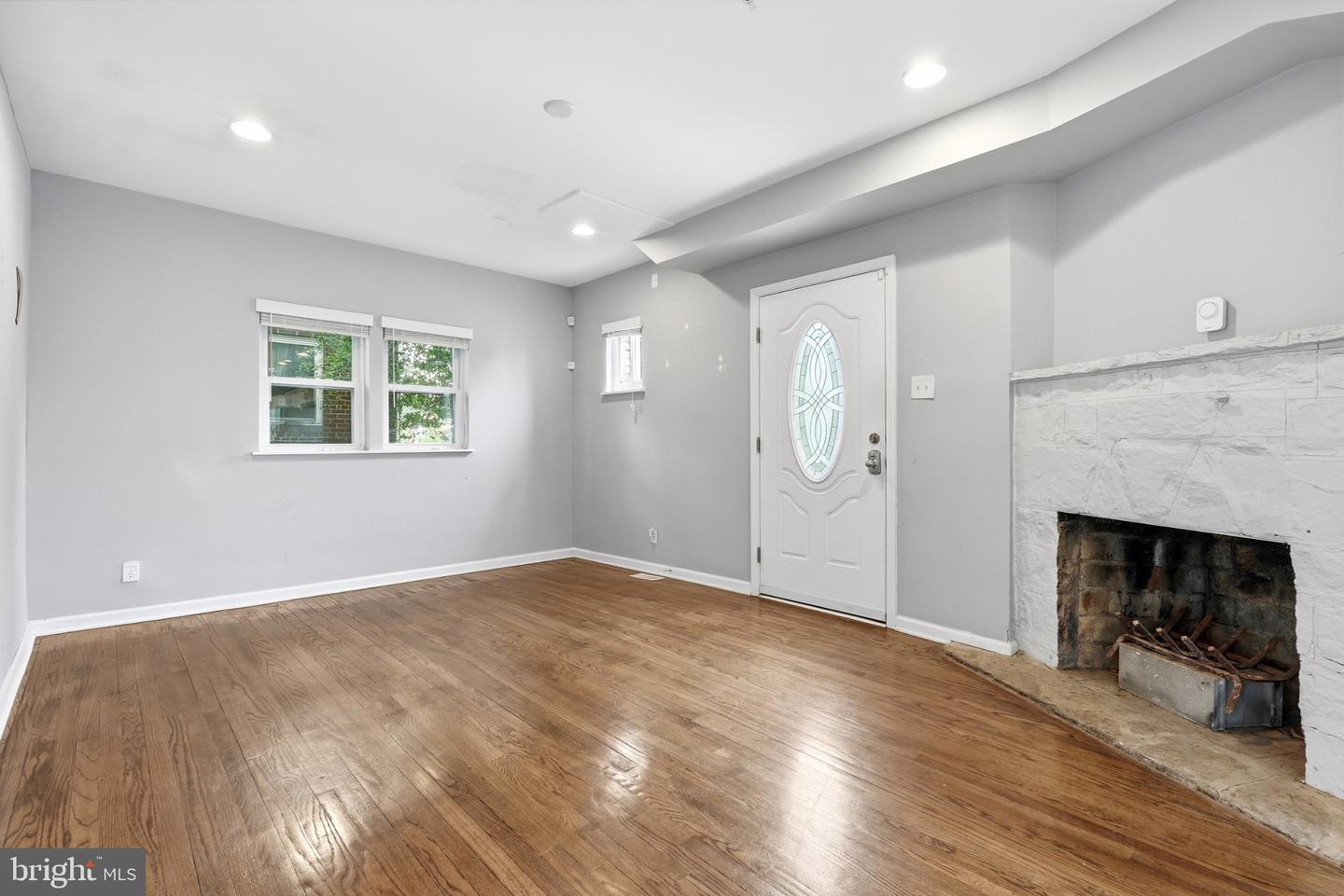 6515 Gateway Blvd Property Photo 6
