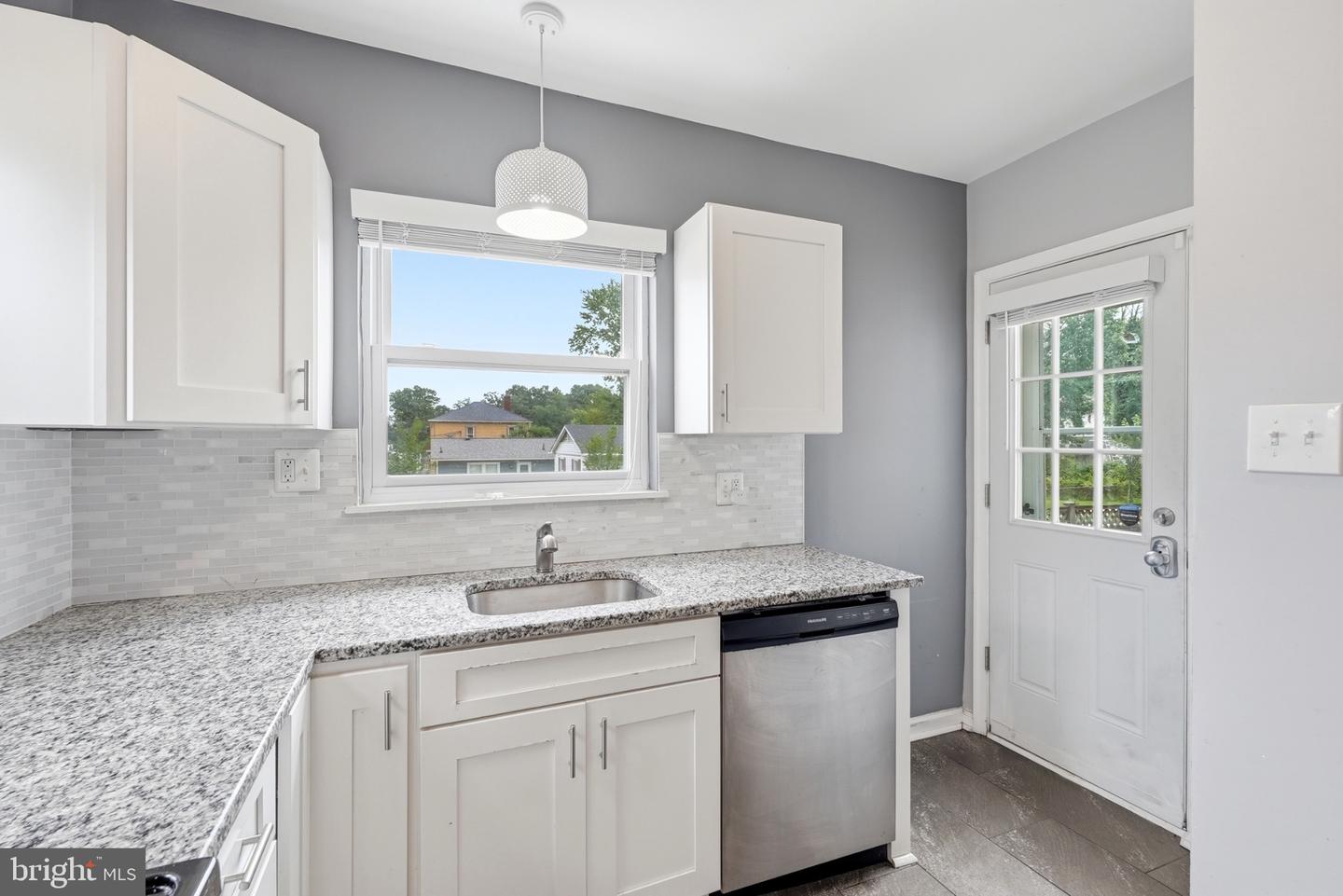 6515 Gateway Blvd Property Photo 11