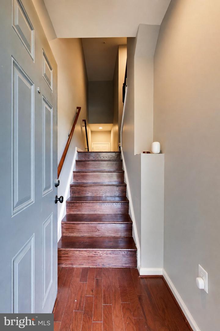 8111 Greenbelt Station Pkwy #302f Property Photo 5