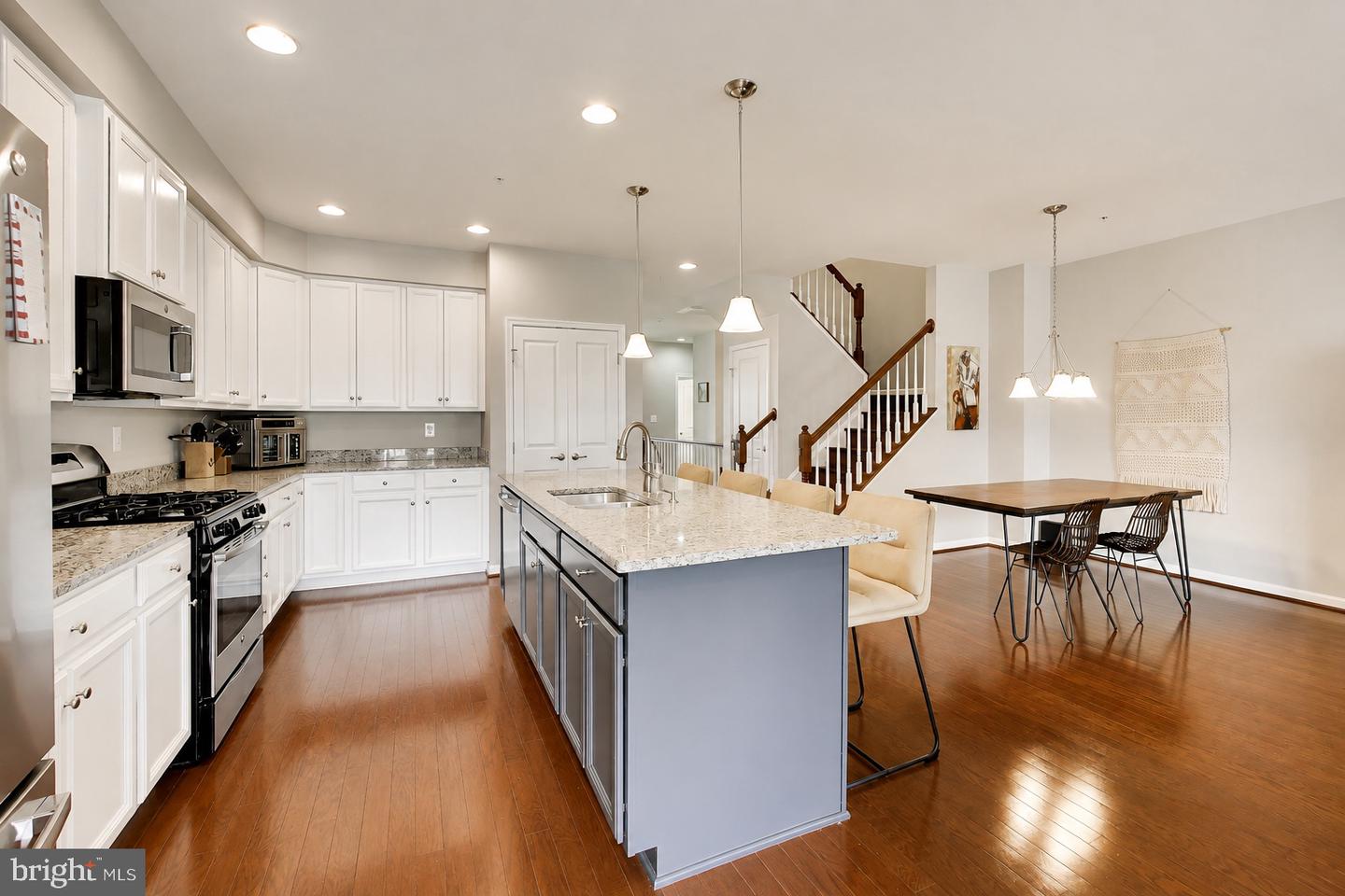 8111 Greenbelt Station Pkwy #302f Property Photo 14