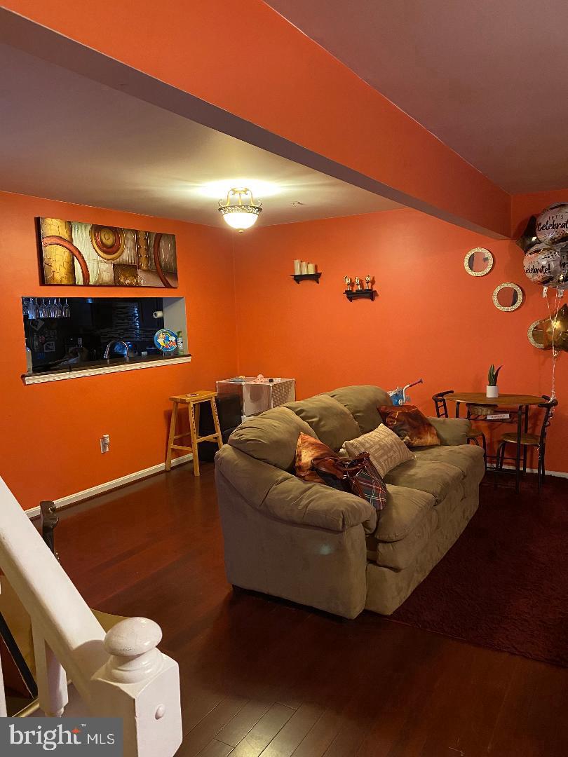 5312 Stoney Meadow Dr Property Photo 3