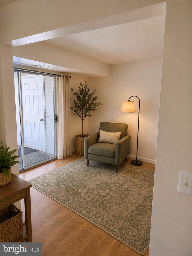 6640 Lake Park Dr 208 Property Photo 14