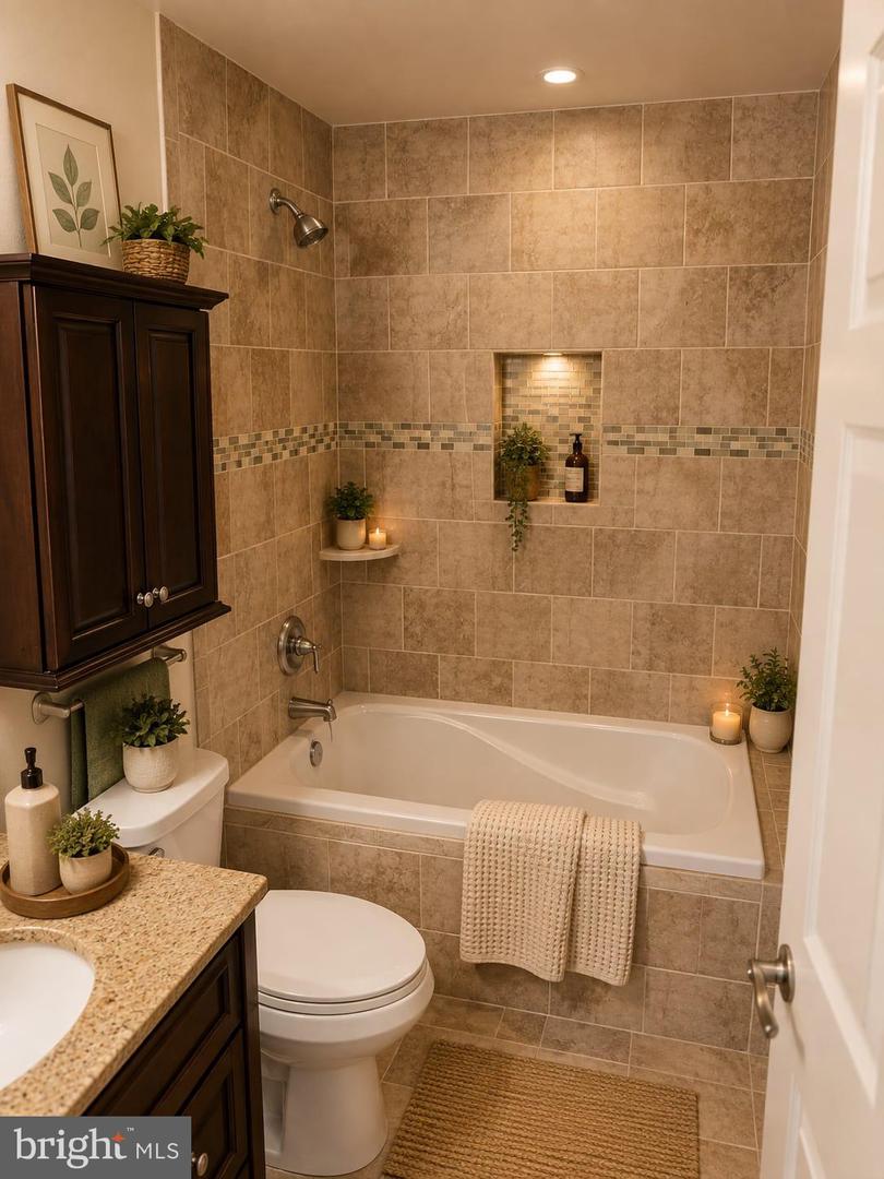 6640 Lake Park Dr 208 Property Photo 19