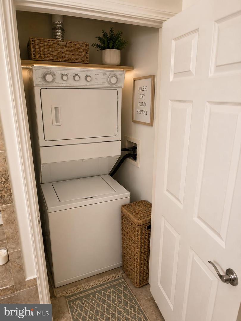 6640 Lake Park Dr 208 Property Photo 20
