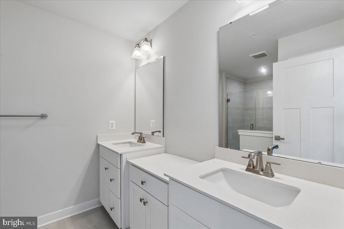 5418 Manor Park Dr Property Photo 38