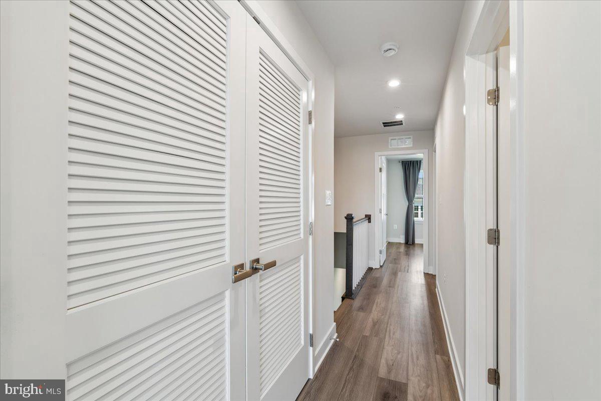 5418 Manor Park Dr Property Photo 48