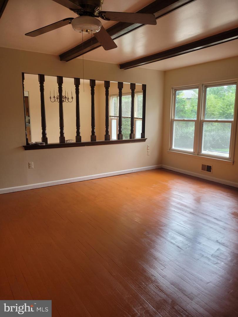 11801 Fairgreen Ln Property Photo 8