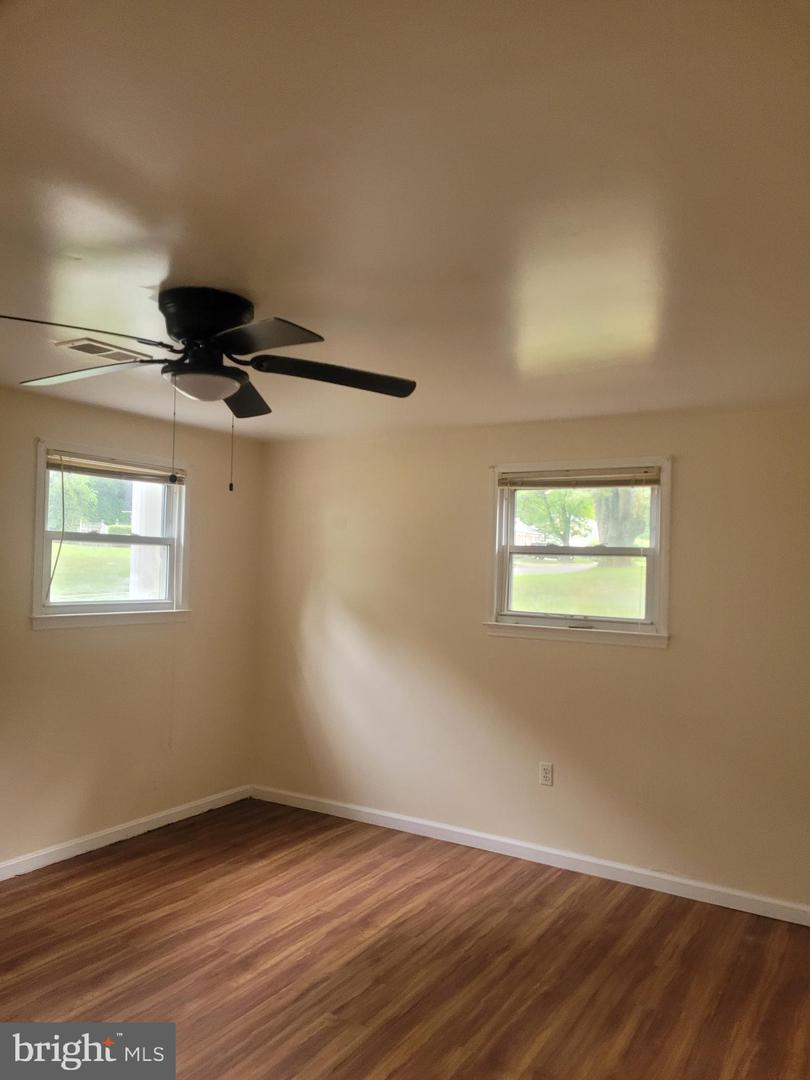 11801 Fairgreen Ln Property Photo 23