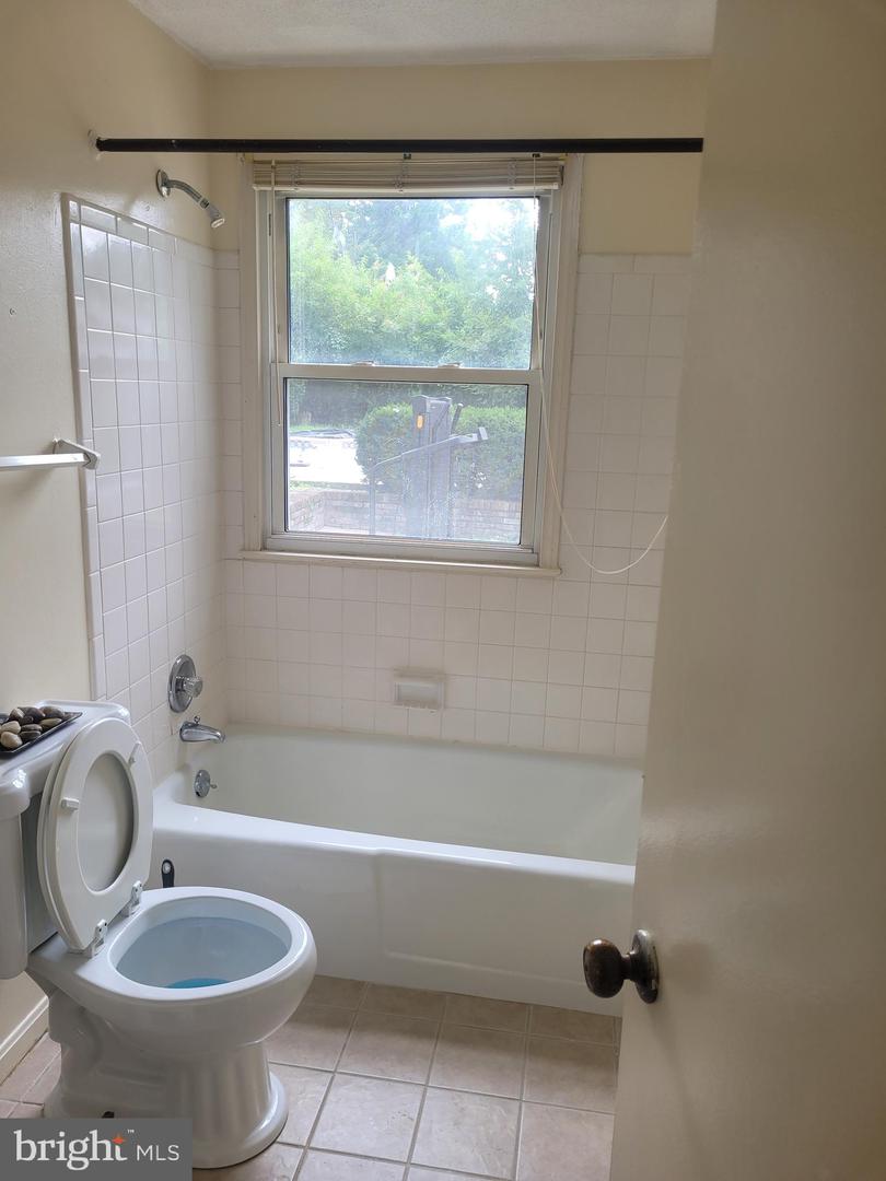 11801 Fairgreen Ln Property Photo 25