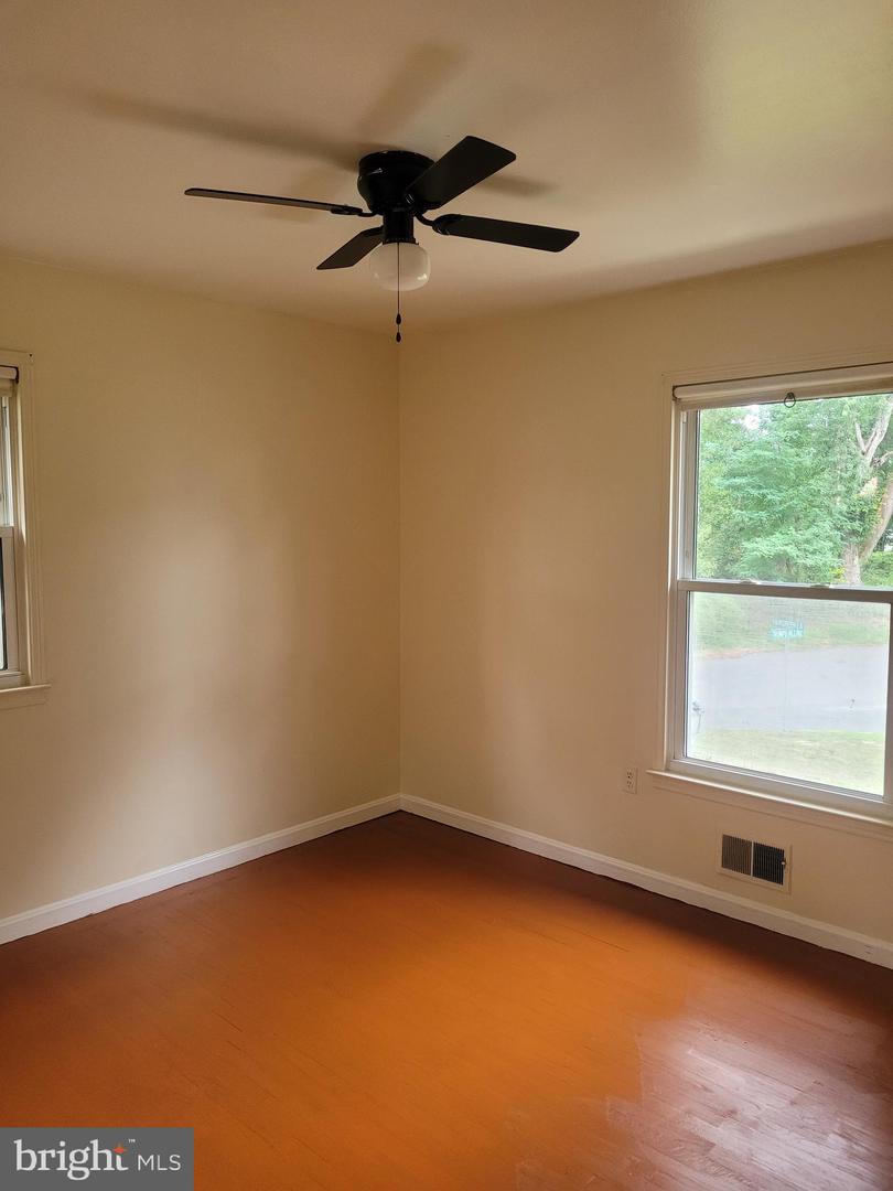 11801 Fairgreen Ln Property Photo 28