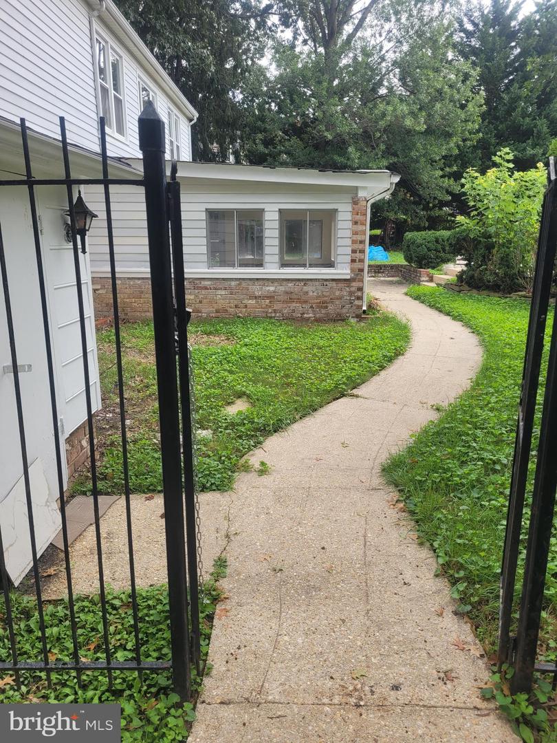 11801 Fairgreen Ln Property Photo 31