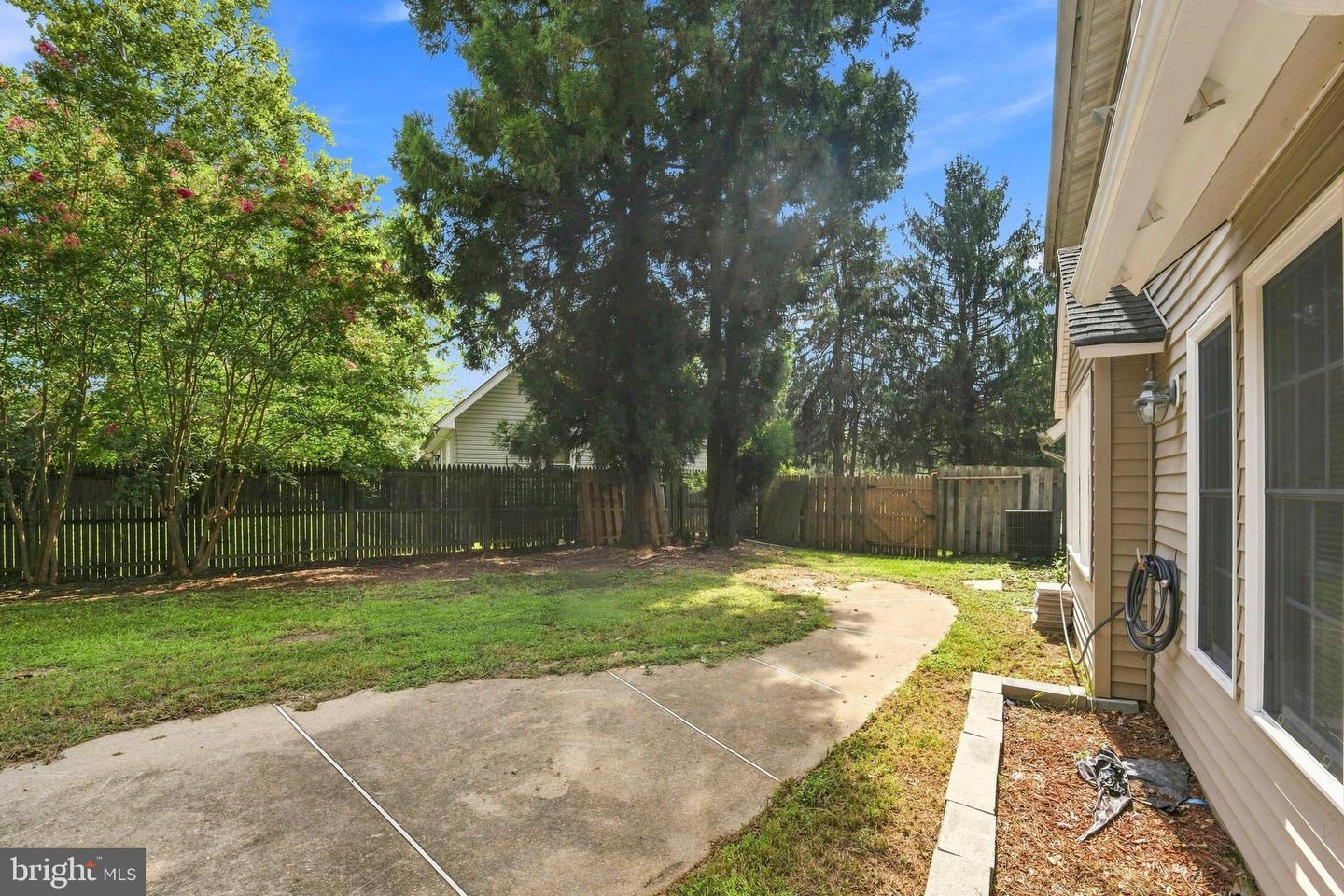 16201 Pond Meadow Ln Property Photo 44