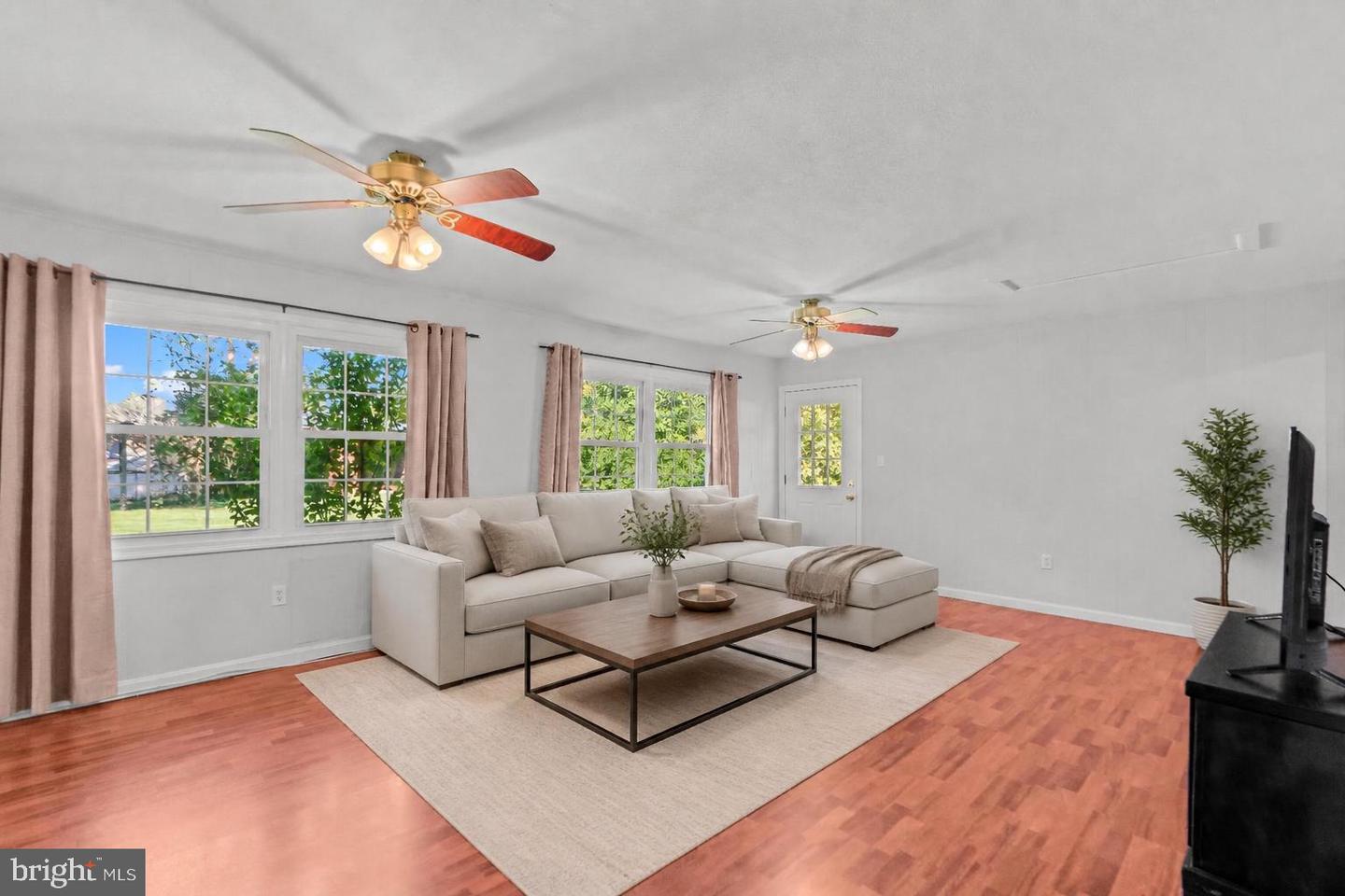 2802 Farris Ln Property Photo 6