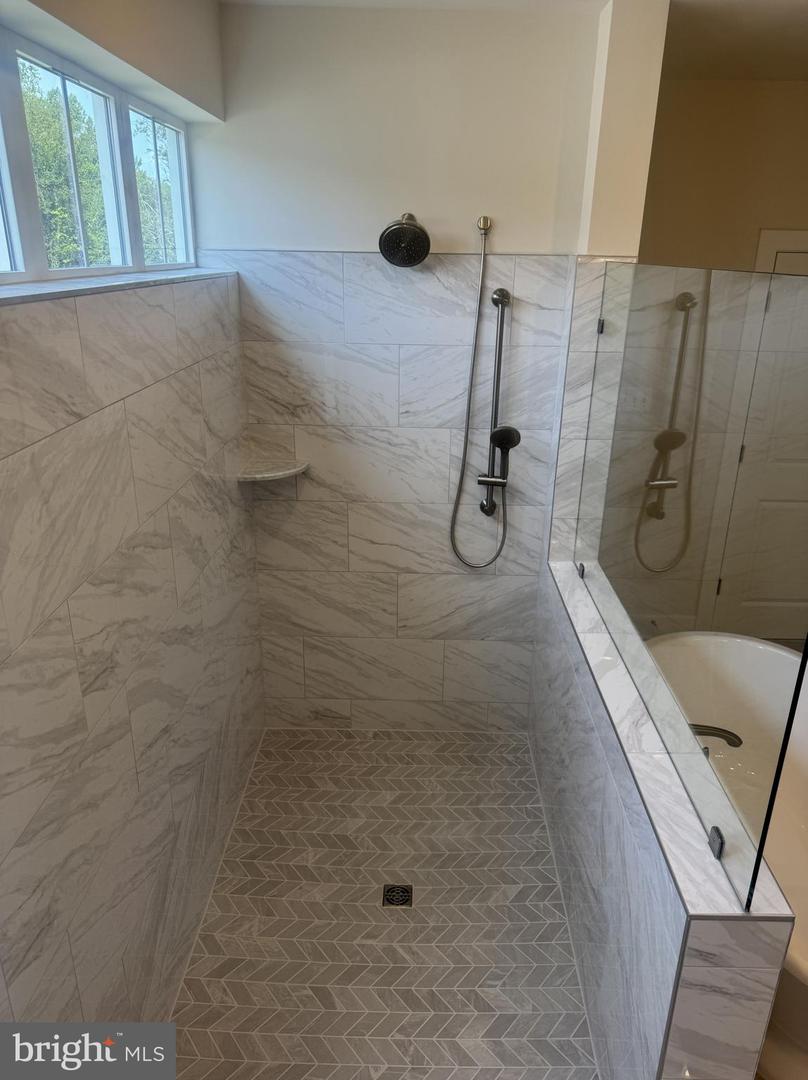 12444 Lusbys Ln Property Photo 6